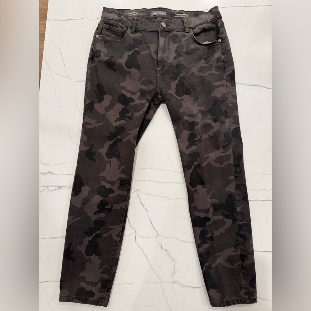 DL1961 Florence Skinny Mid Rise Instasculpt Crop Denim, Size 29, Like New
